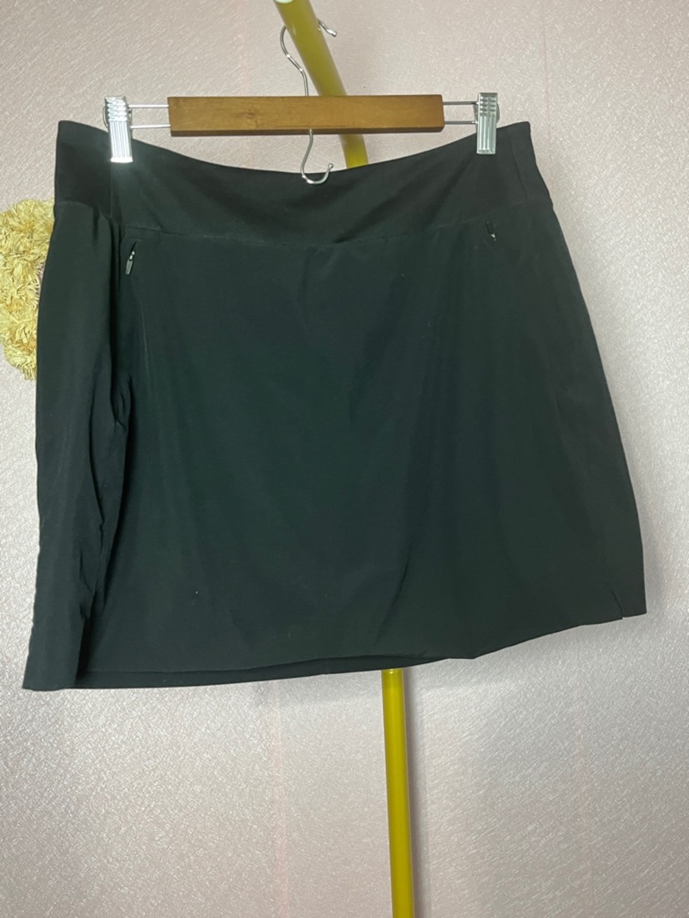 Athleta Black Performance Skort with Zip Pockets